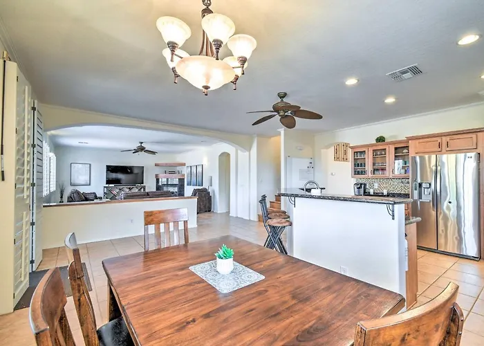 Pool, Game & Views! Laveen Village Getaway Holiday home