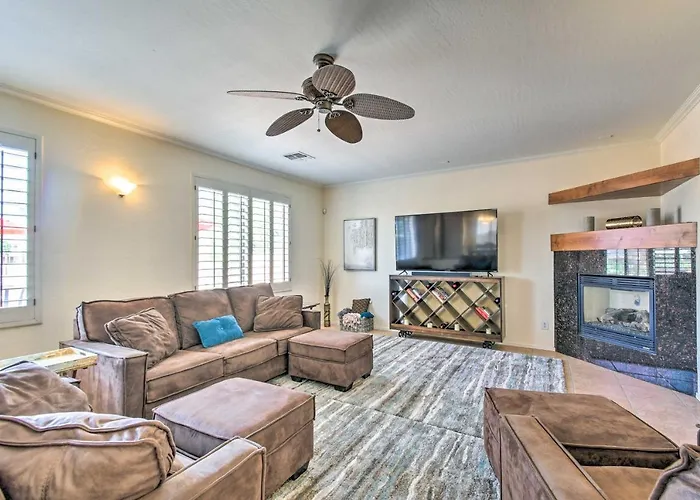Pool, Game & Views! Laveen Village Getaway Holiday home