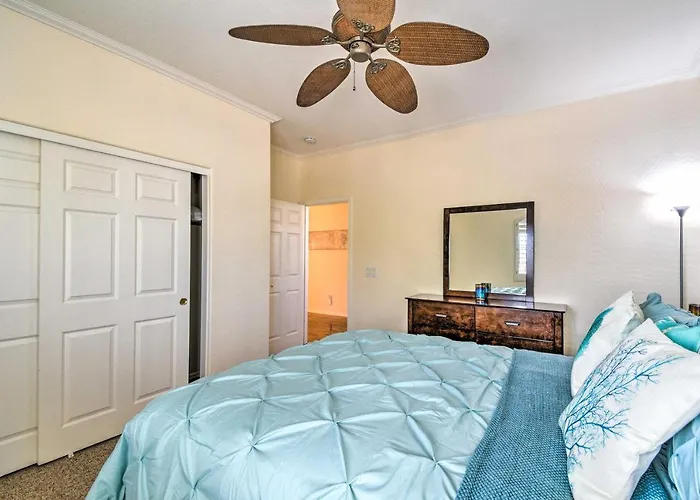 Pool, Game & Views! Laveen Village Getaway Holiday home