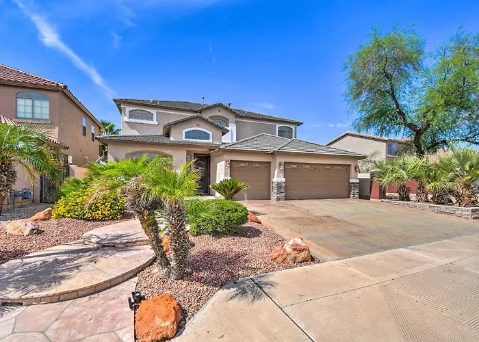 Pool, Game & Views! Laveen Village Getaway Holiday home