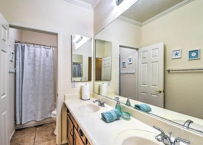 Pool, Game & Views! Laveen Village Getaway