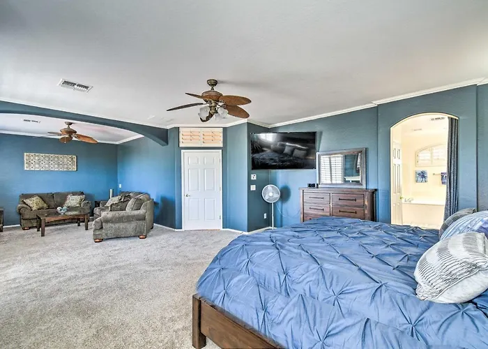 Pool, Game & Views! Laveen Village Getaway